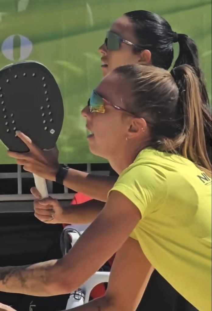 Les femmes au Beach Tennis